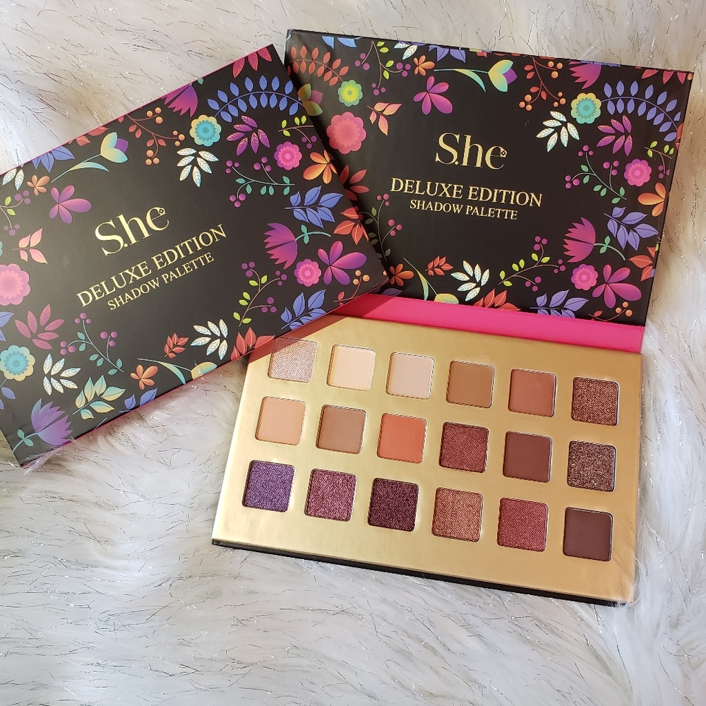Deluxe Edition 18 Color Shadow Palette From She Makeup